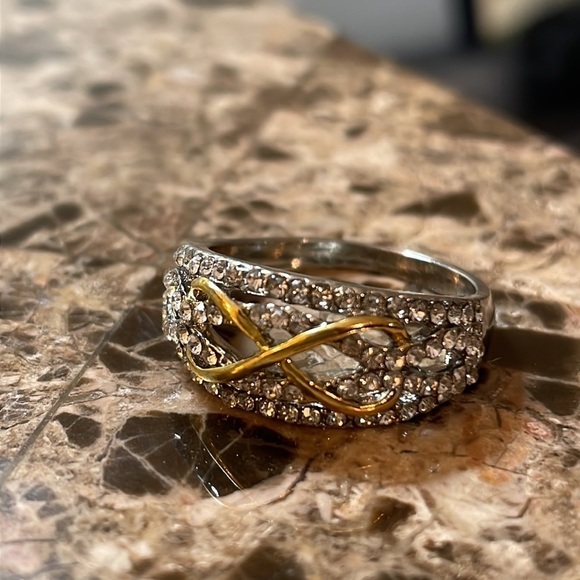 Infinity Rhinestone Gold Ring - Picture 7 of 13